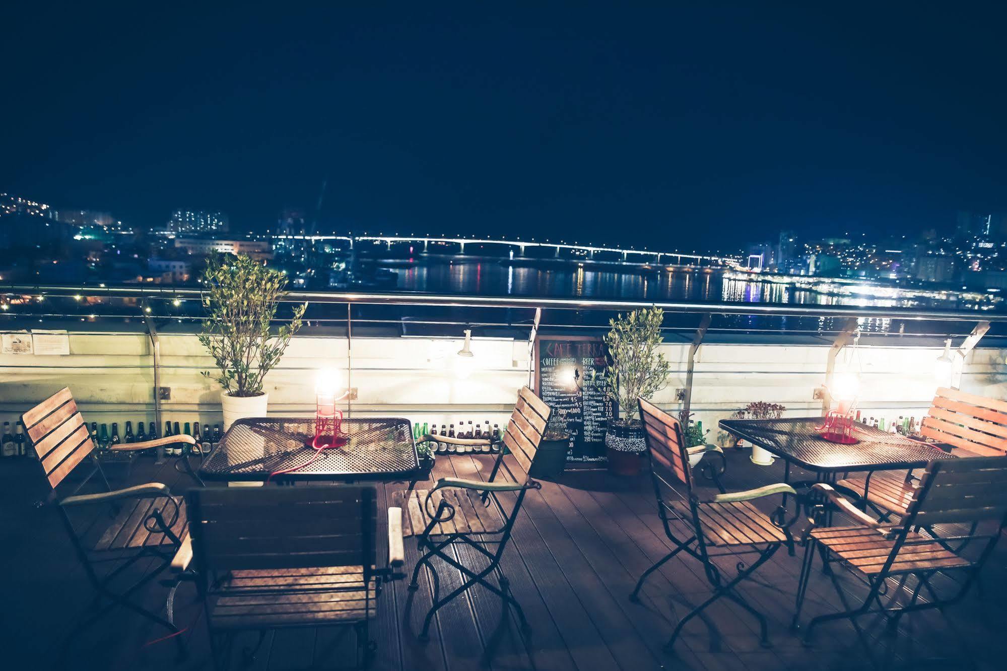 Terra Guesthouse Busan Exterior photo