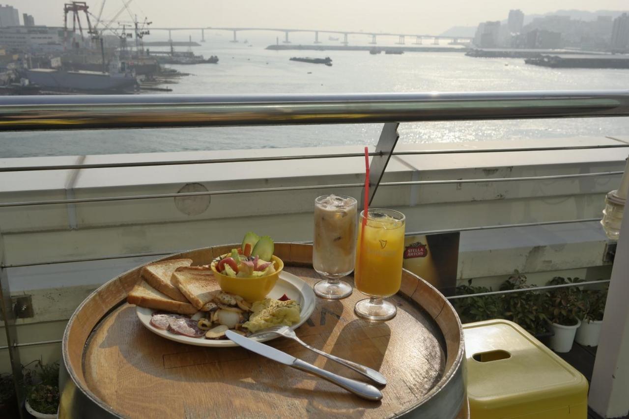 Terra Guesthouse Busan Exterior photo