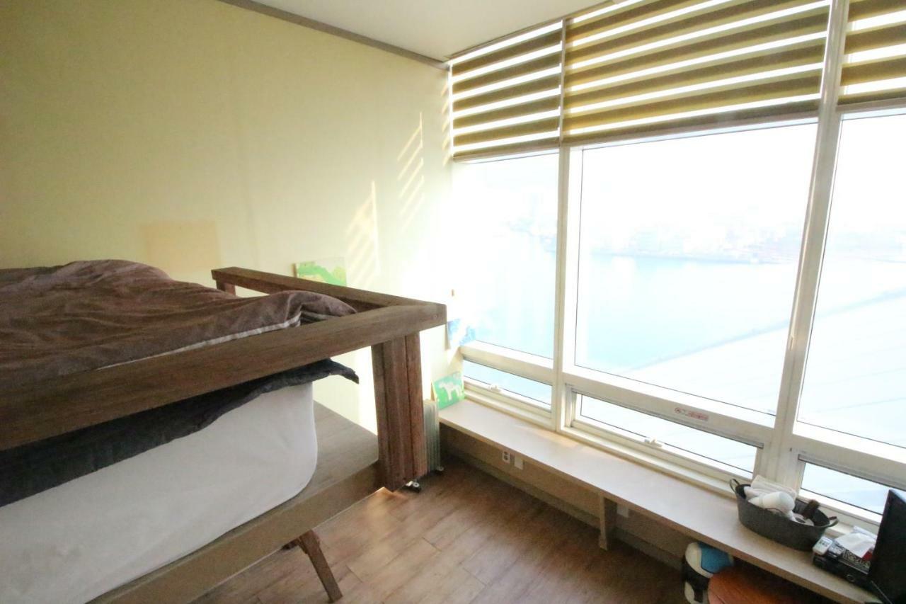 Terra Guesthouse Busan Exterior photo
